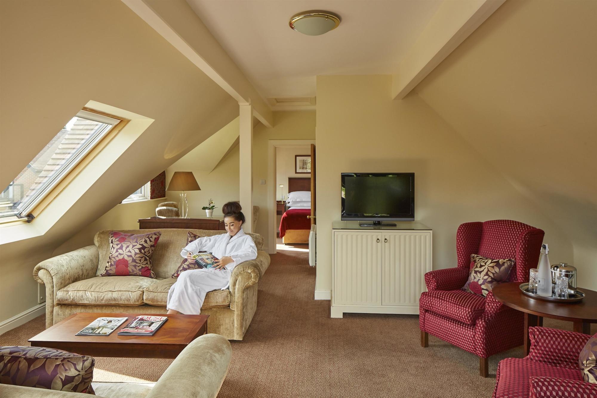 Macdonald Elmers Court Hotel Lymington Esterno foto