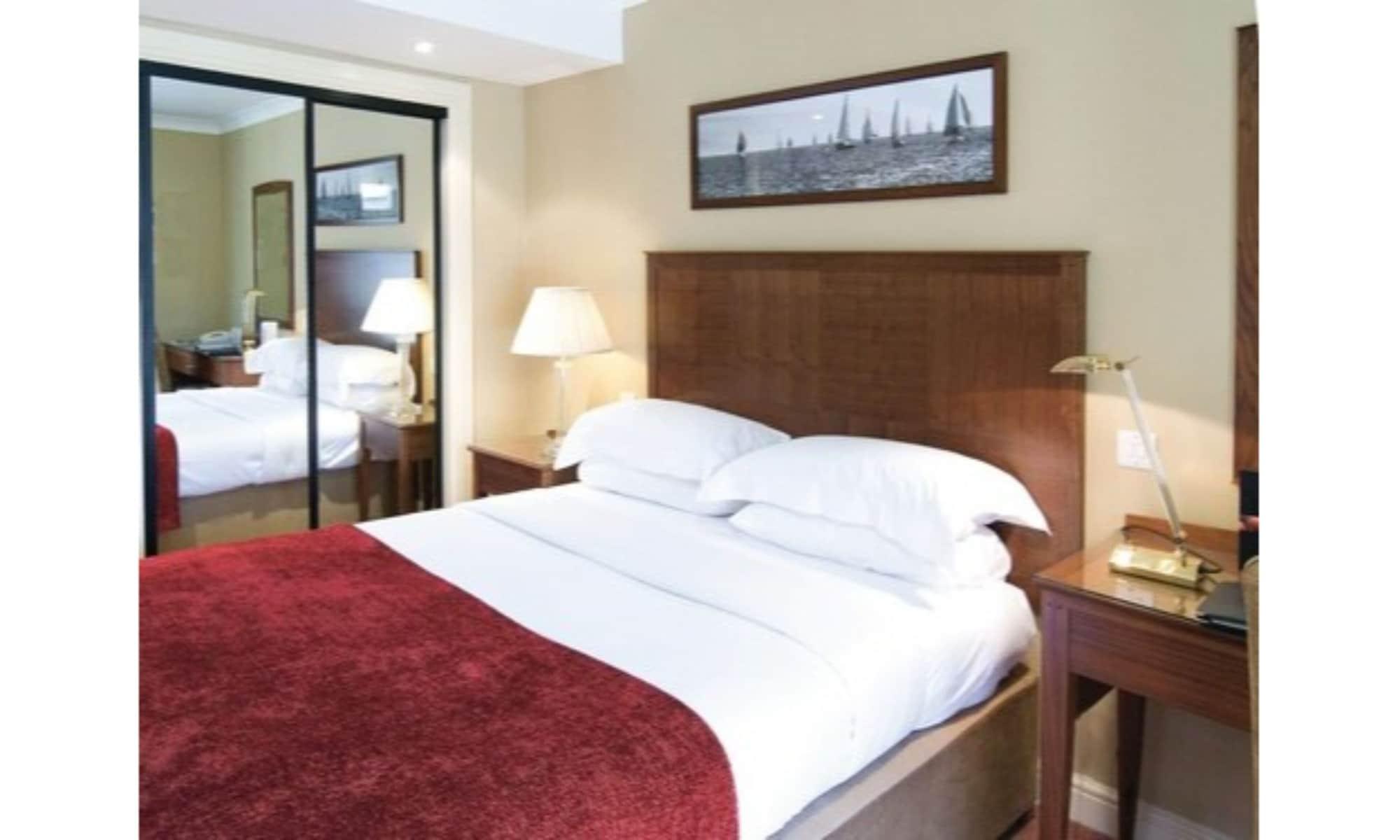 Macdonald Elmers Court Hotel Lymington Esterno foto