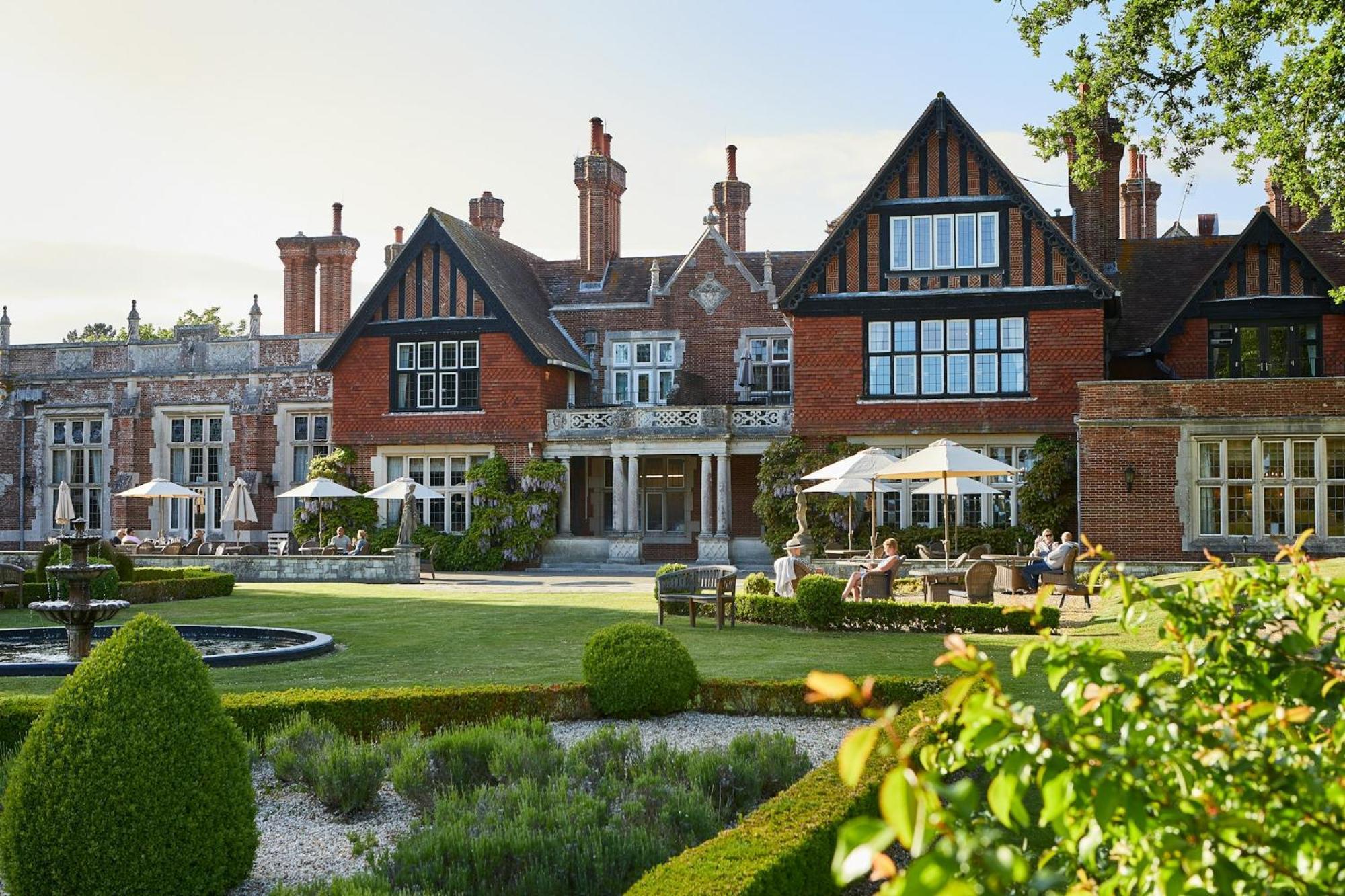 Macdonald Elmers Court Hotel Lymington Esterno foto